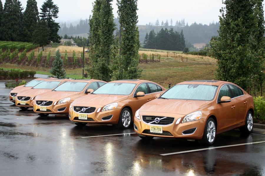  Volvo S60 2010 года  (фото 97 из 226)